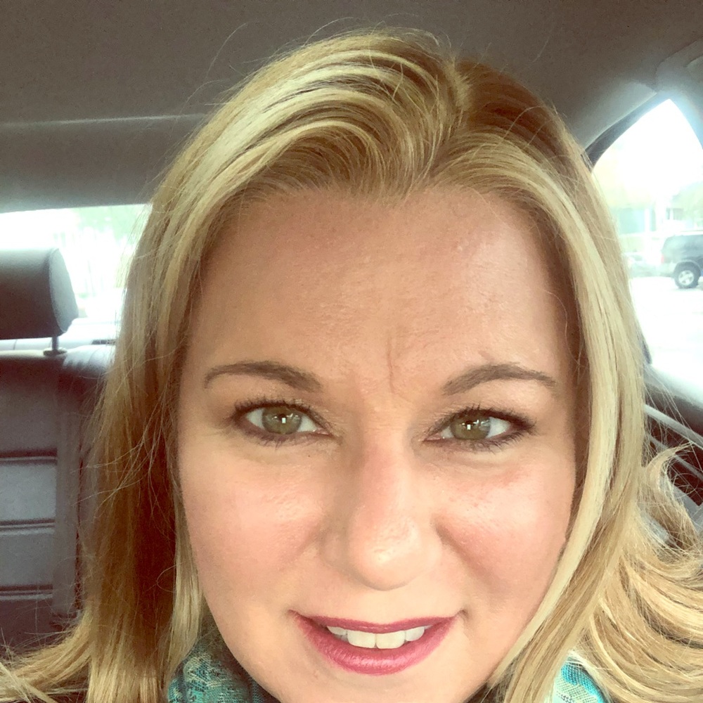 Meet your Posher, Laura
